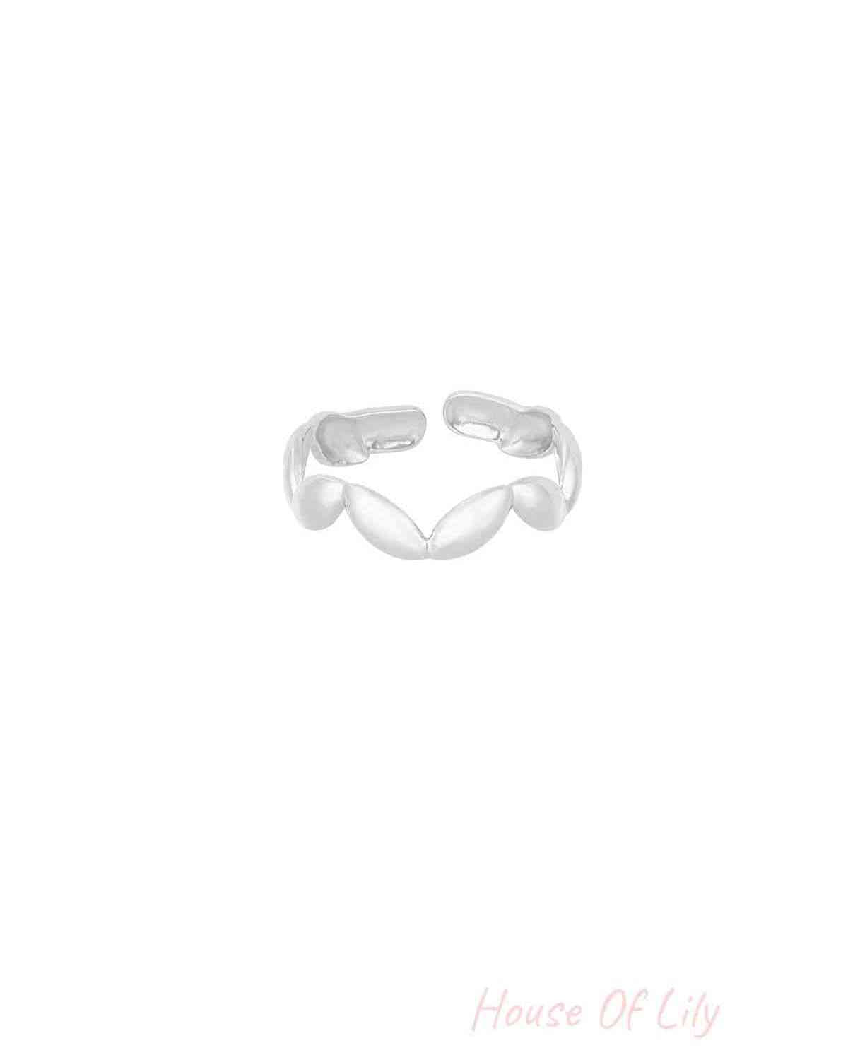 wavy wonder ring