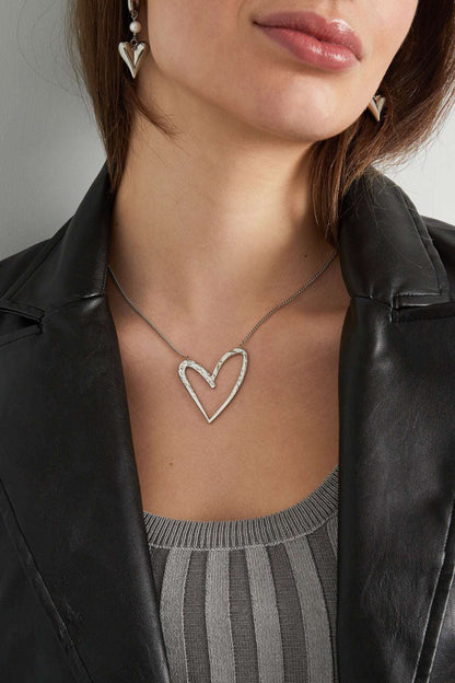 necklace heartbreaker