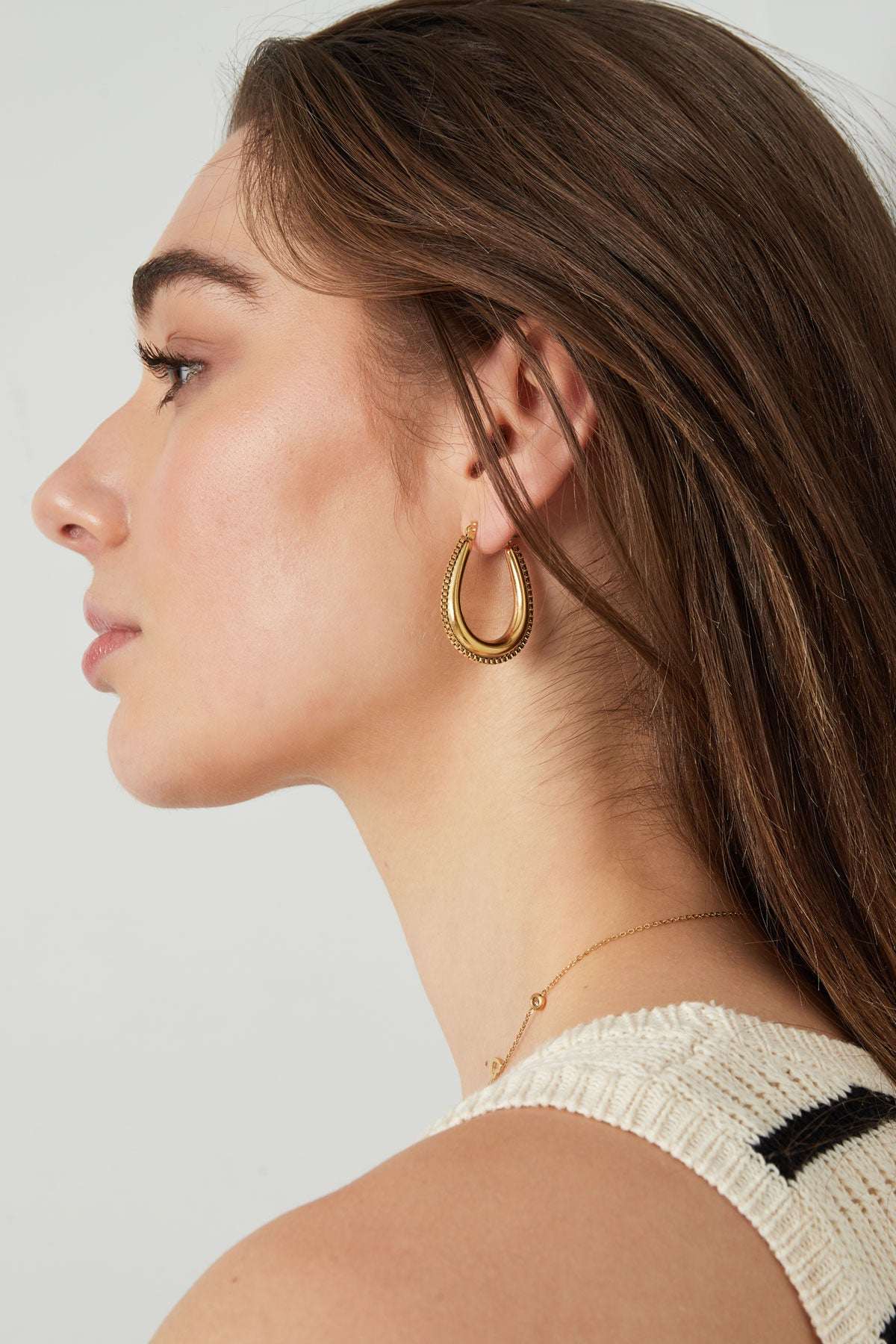 drop shaped earring with links