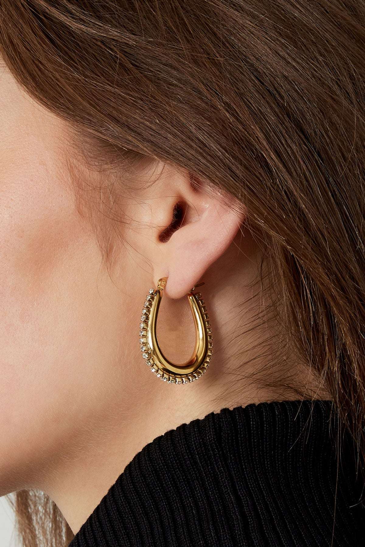 drop shaped earrings with stones