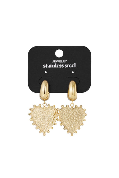Gold stainless steel Y2K heart drop earrings with a hammered texture and beaded edge on a black jewelry display card.
