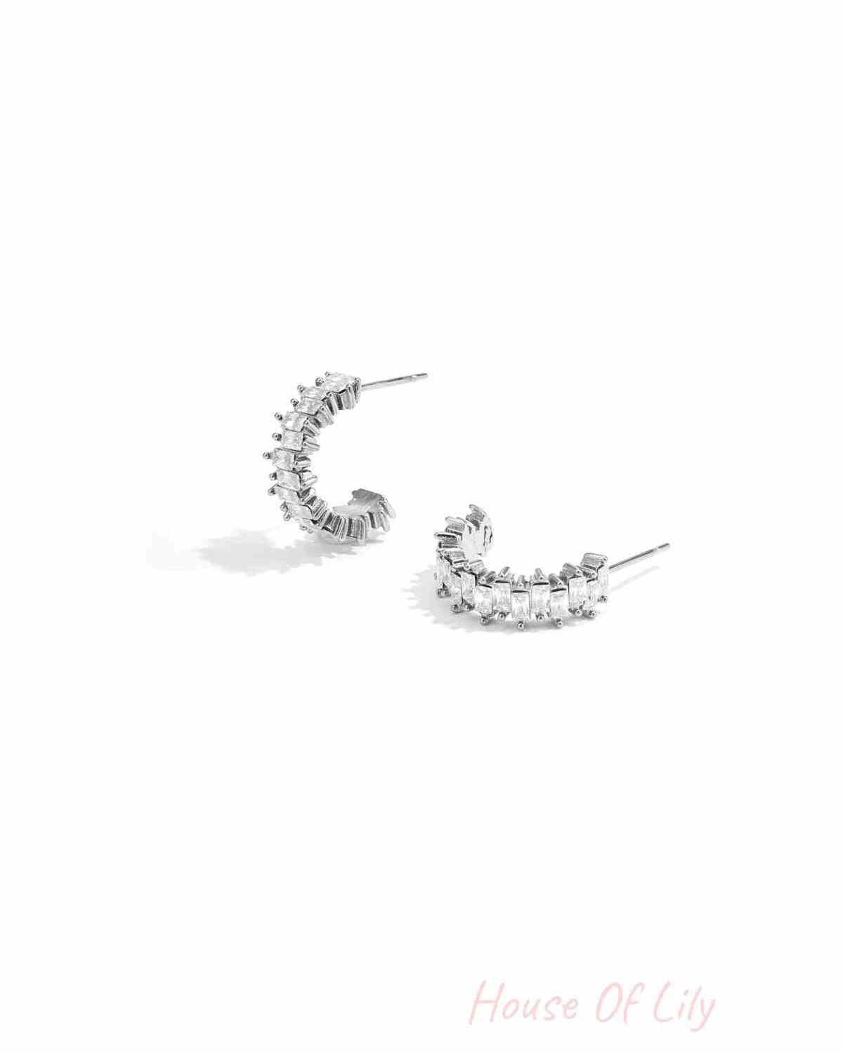 Earrings with zigzag stones