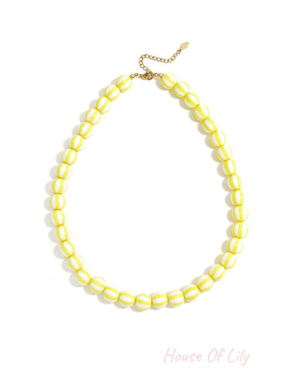 Bead necklace with striped beads