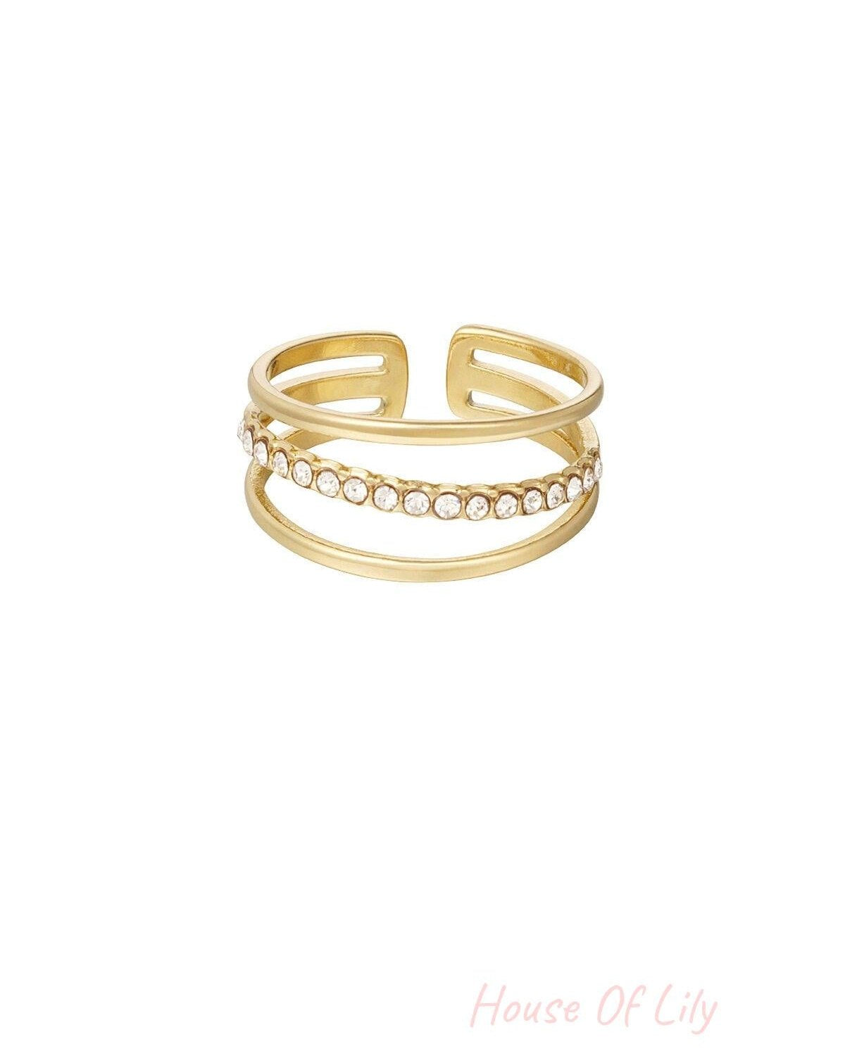 ring three layers with a row of stones