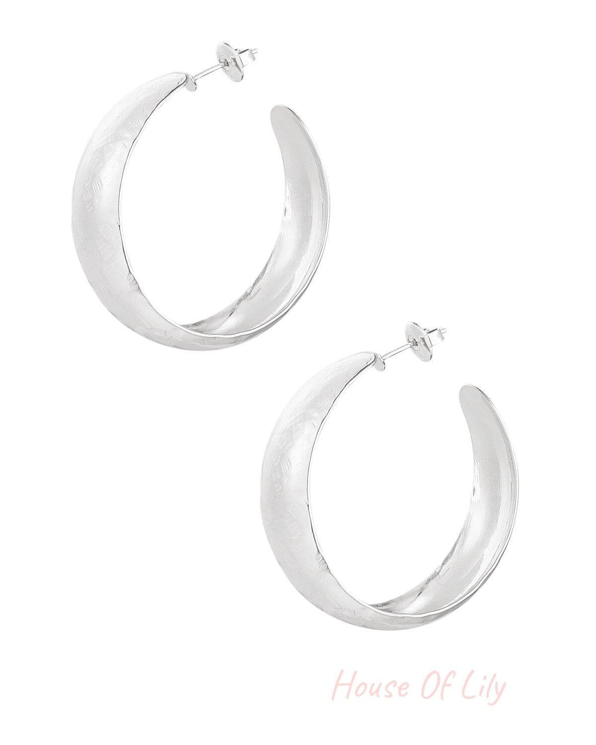 earrings subtle structure