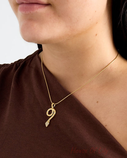 Stylish Rhinestone Snake Pendant Necklace - All Fit