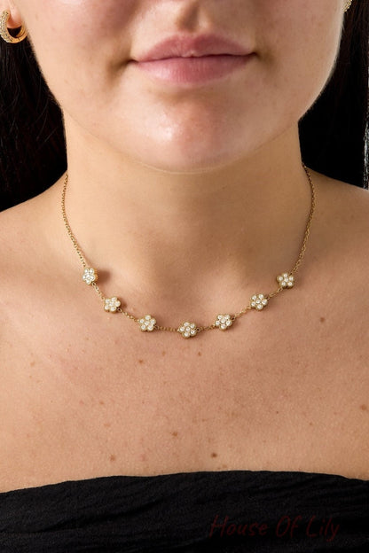 Elegant Flower Zircon Pendant Necklace for Women