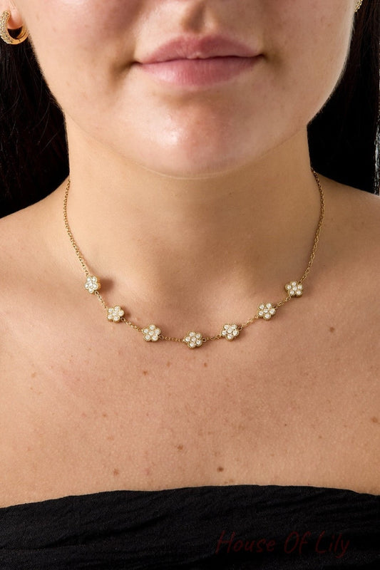 Elegant Flower Zircon Pendant Necklace for Women