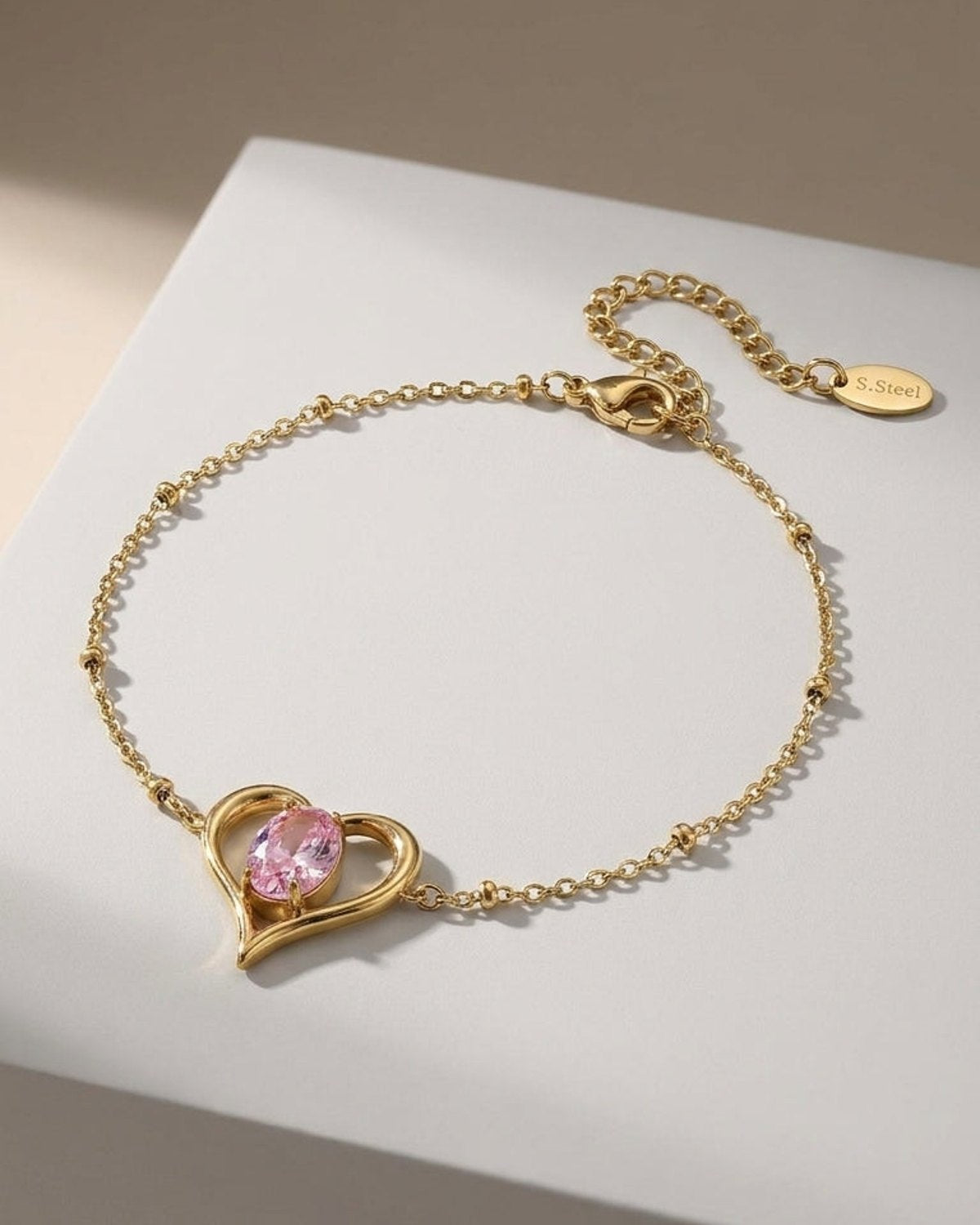 Elegant Heart Charm Bracelet for Everyday Style