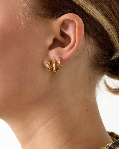 Hoop earrings with shooting star and stone