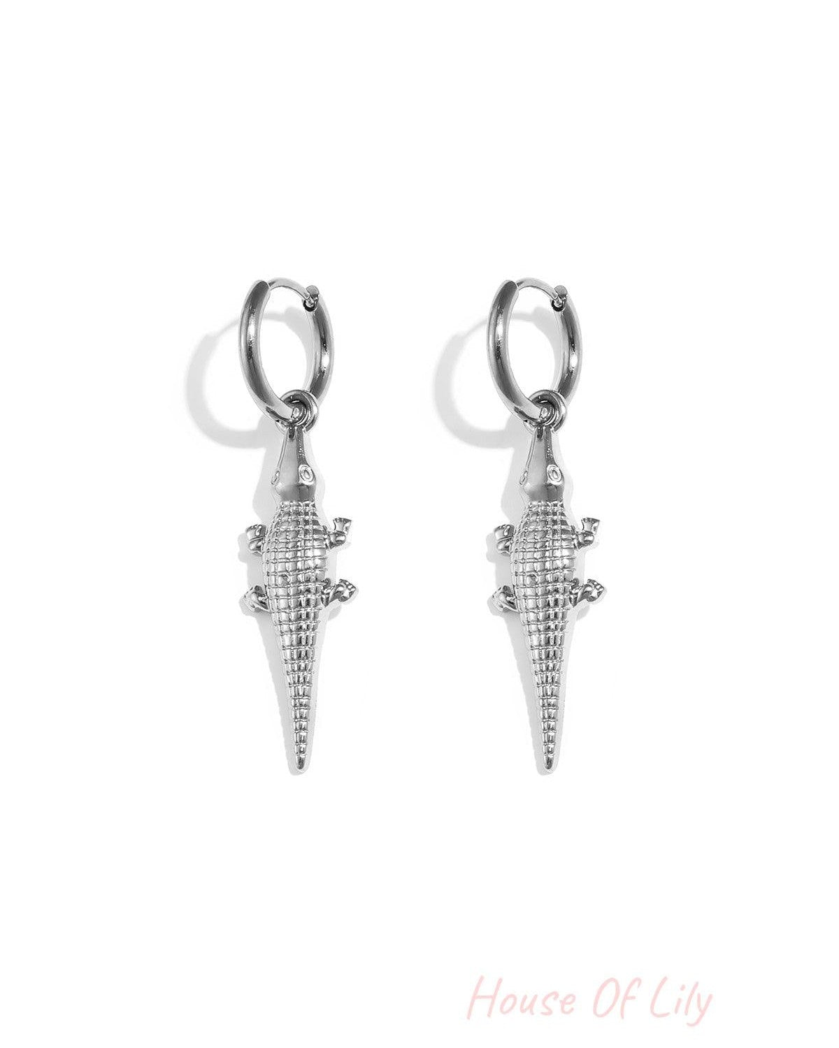 Elegant Animal-Inspired Drop Earrings for Everyday Glam