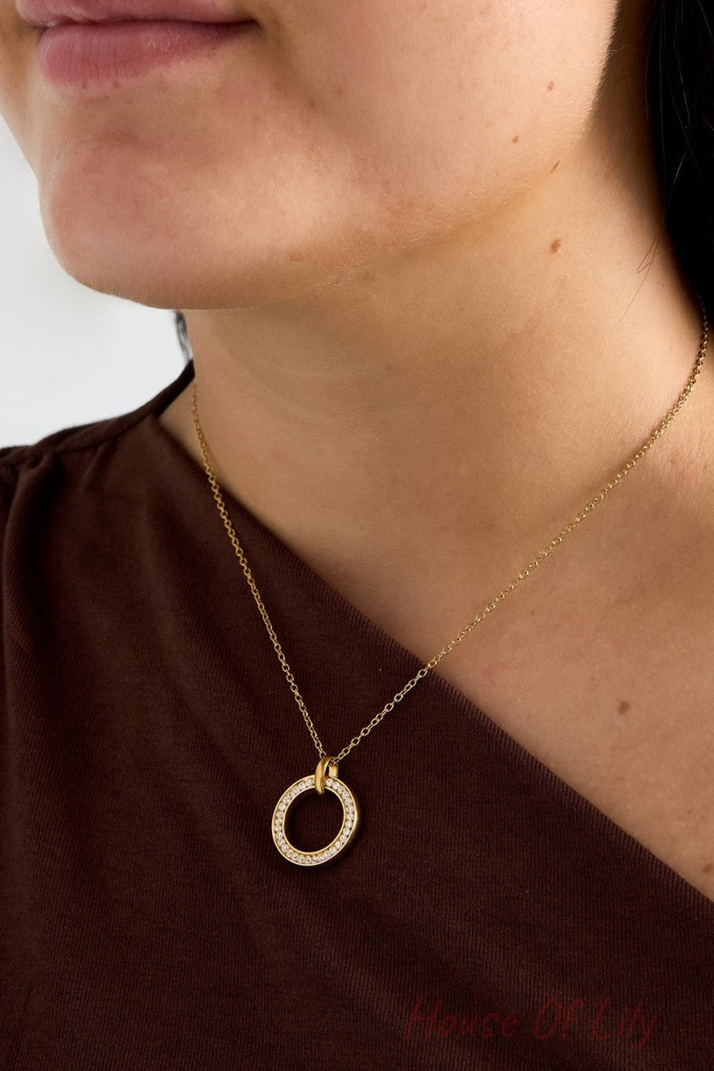 Elegant Circle Pendant Necklace in Silver & Gold