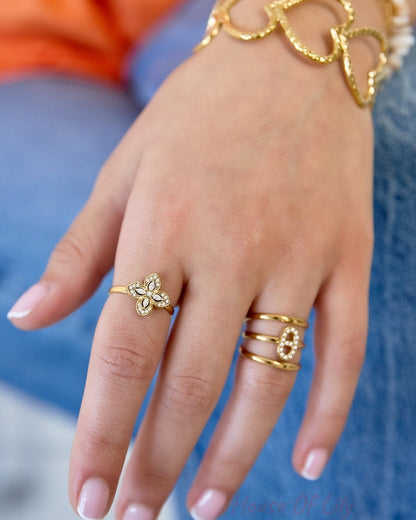 Statement ring with inlaid clover