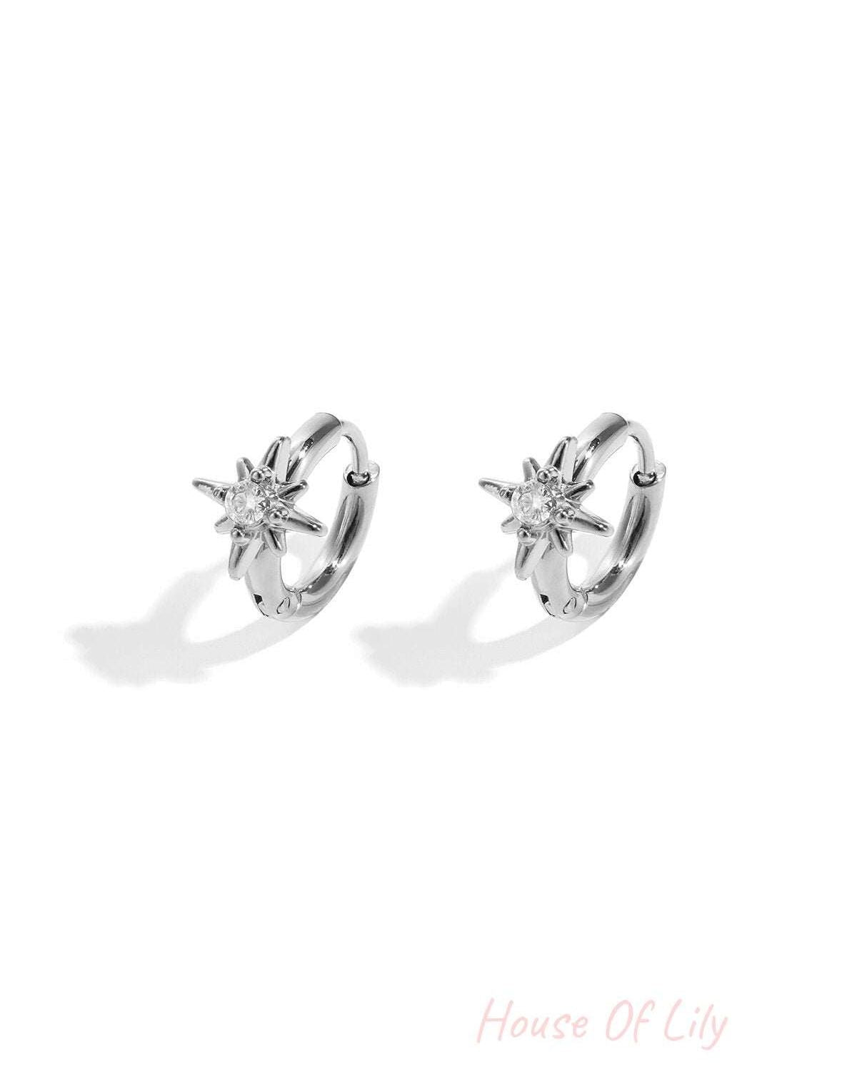 Hoop earrings with shooting star and stone