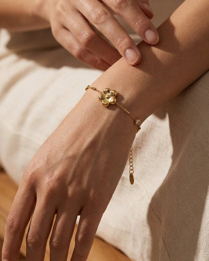 Zircon Flower Bracelet