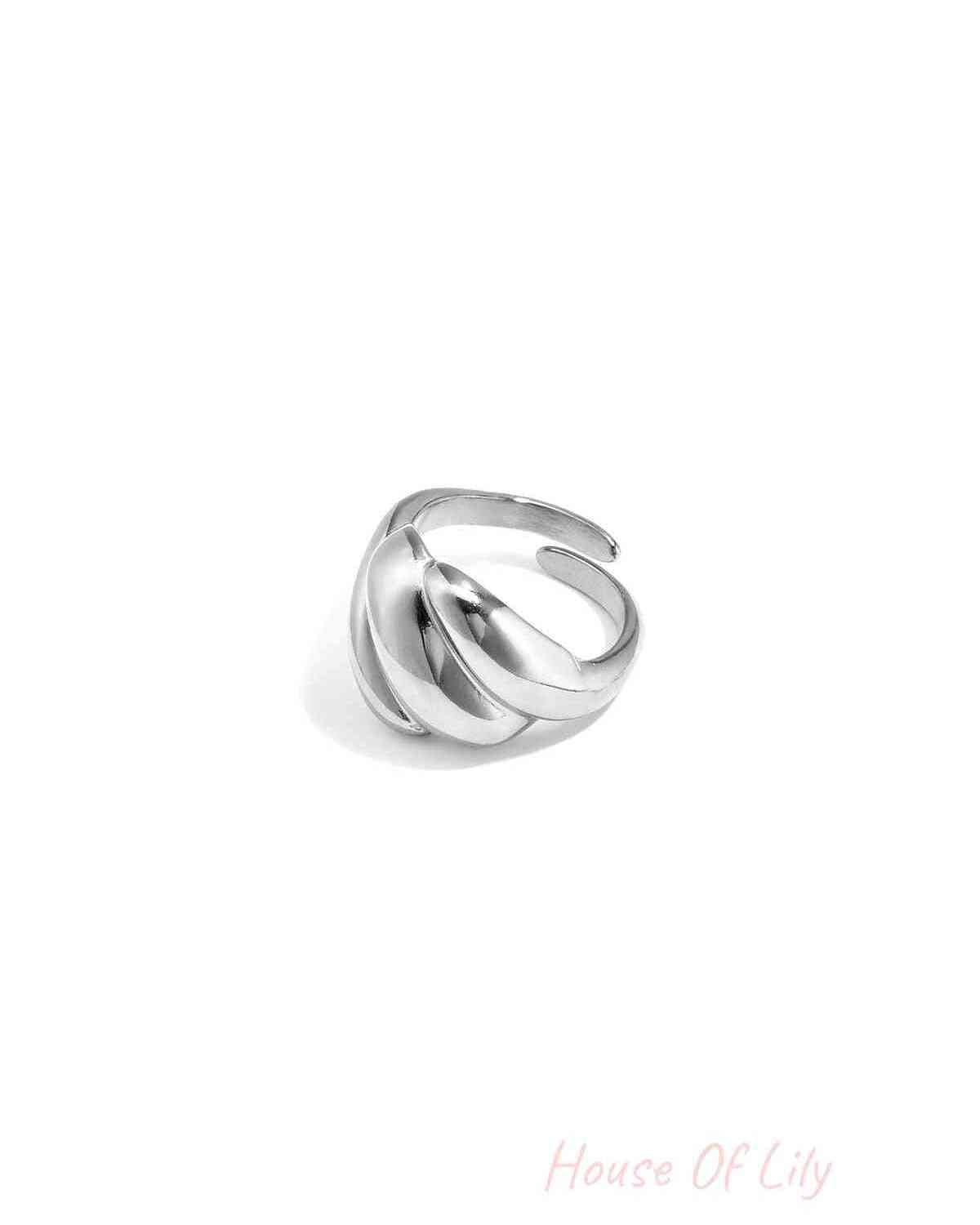 Adjustable statement ring with bubbles