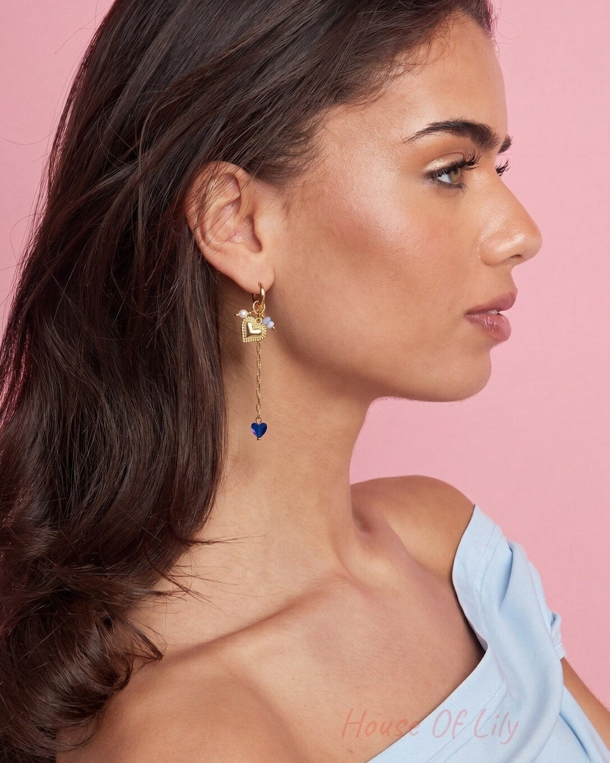 Small hoop earrings with long chain, heart and beads