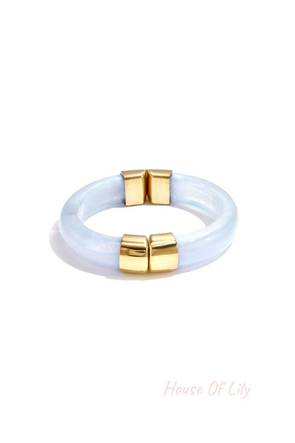 Chunky bangle with gold details