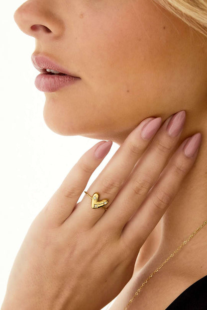 Adjustable ring with decorated heart