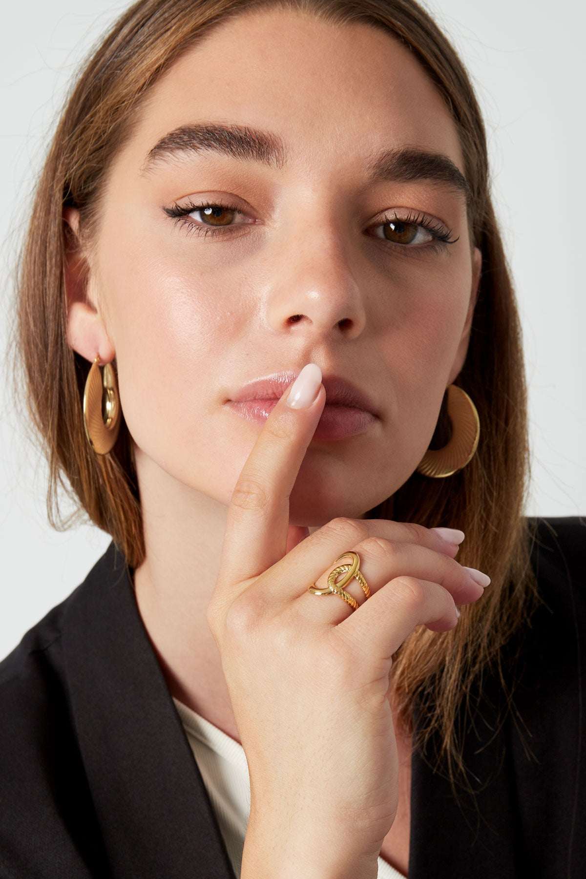 ring knot detail